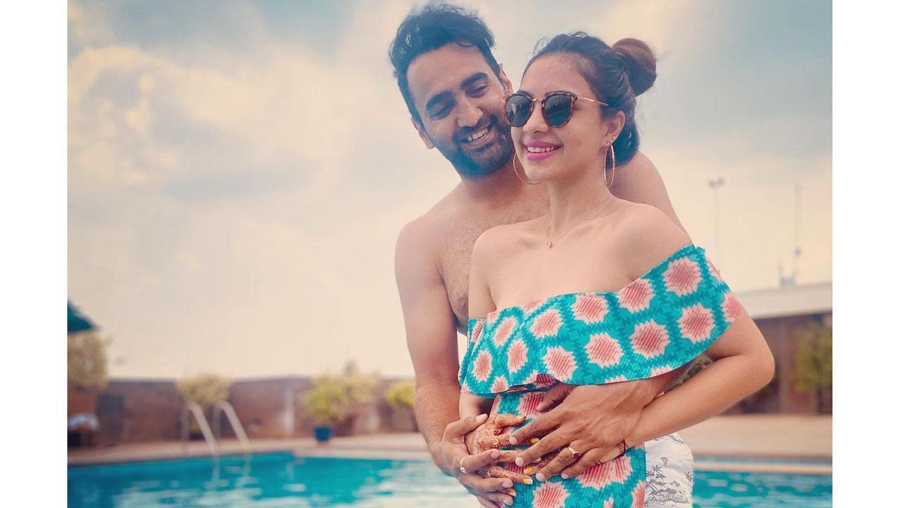 Watch video: Couple Goals! 'Kumkum Bhagya's' Pooja Banerjee and Sandeep Sejwal on how they convinced their Bengali-Haryanvi families for marriage